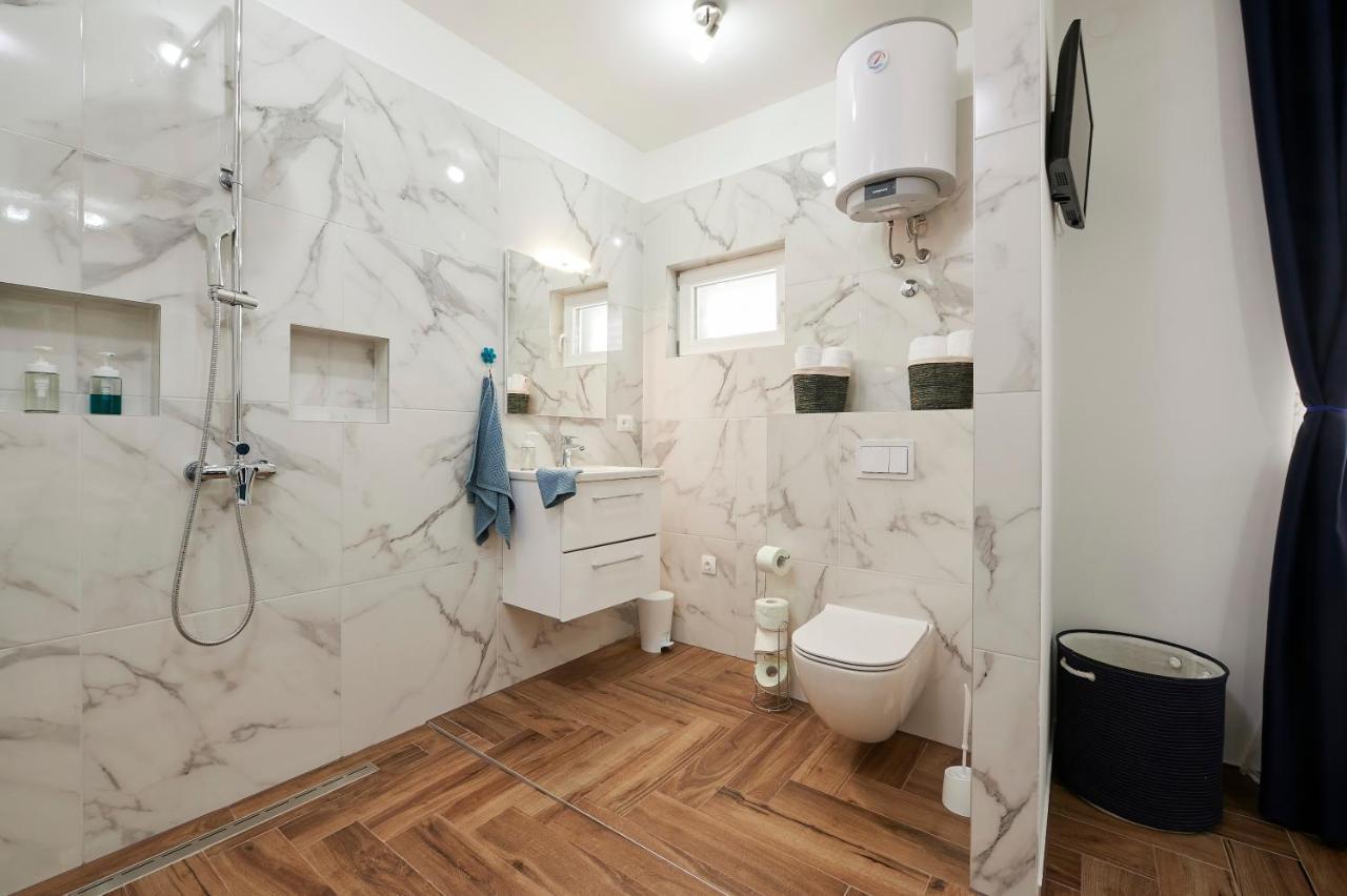 New 4* Apartman Zoa In Trogir Exteriör bild